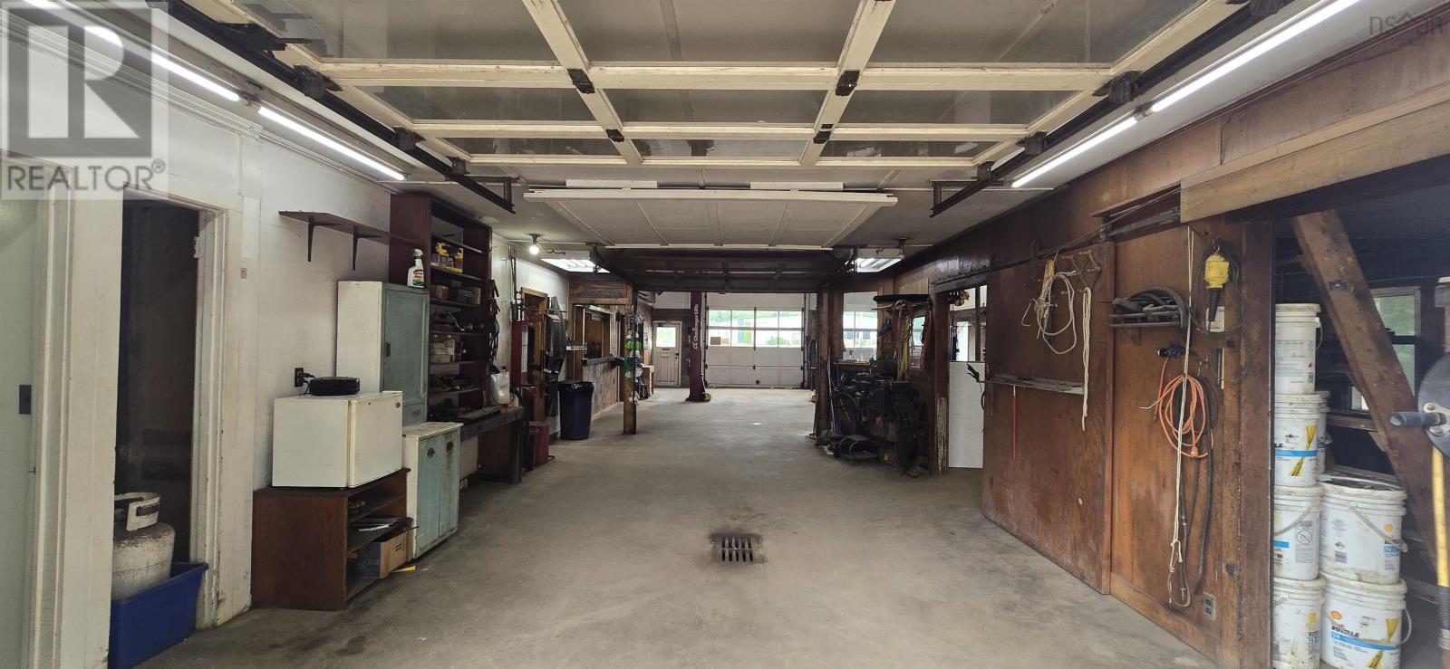 8843 Commercial Street Property Photo 15