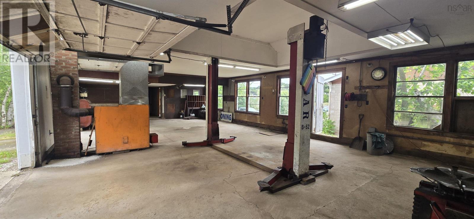 8843 Commercial Street Property Photo 17