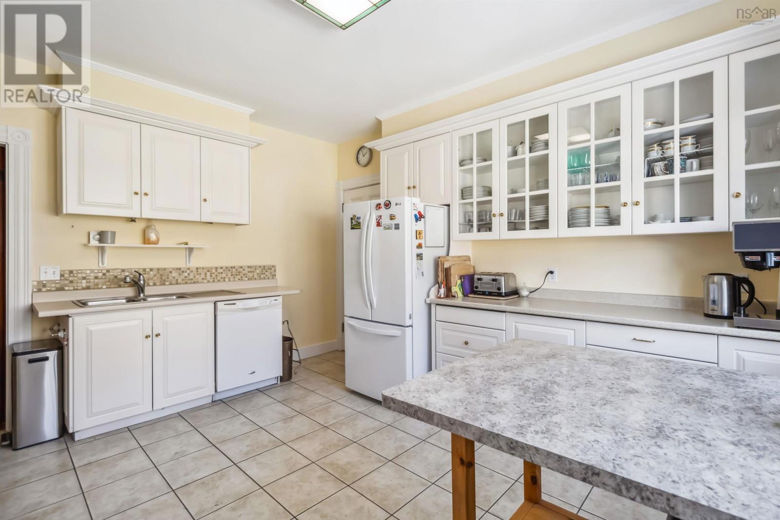 66 Mcdonald Street Property Photo 17