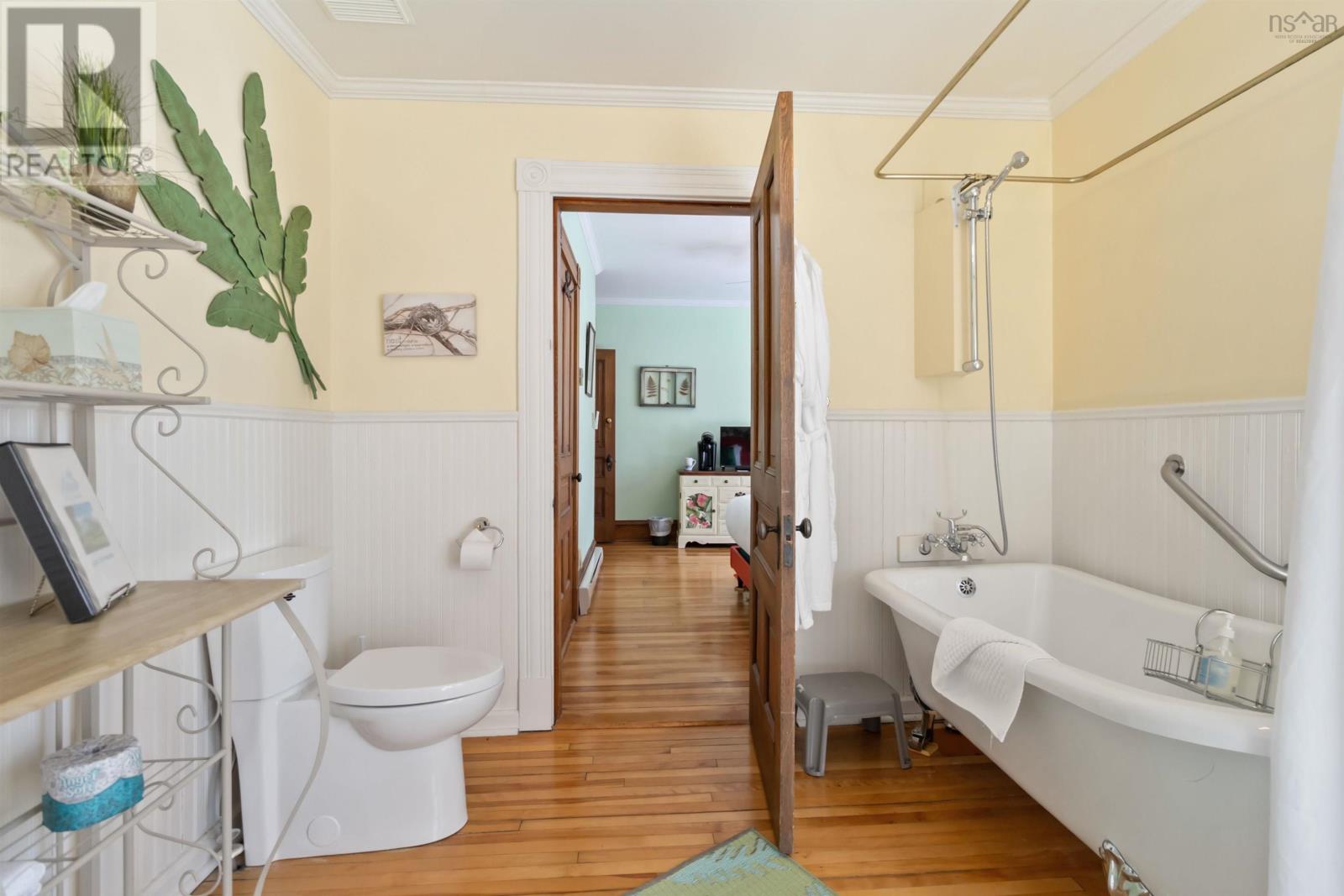 66 Mcdonald Street Property Photo 32