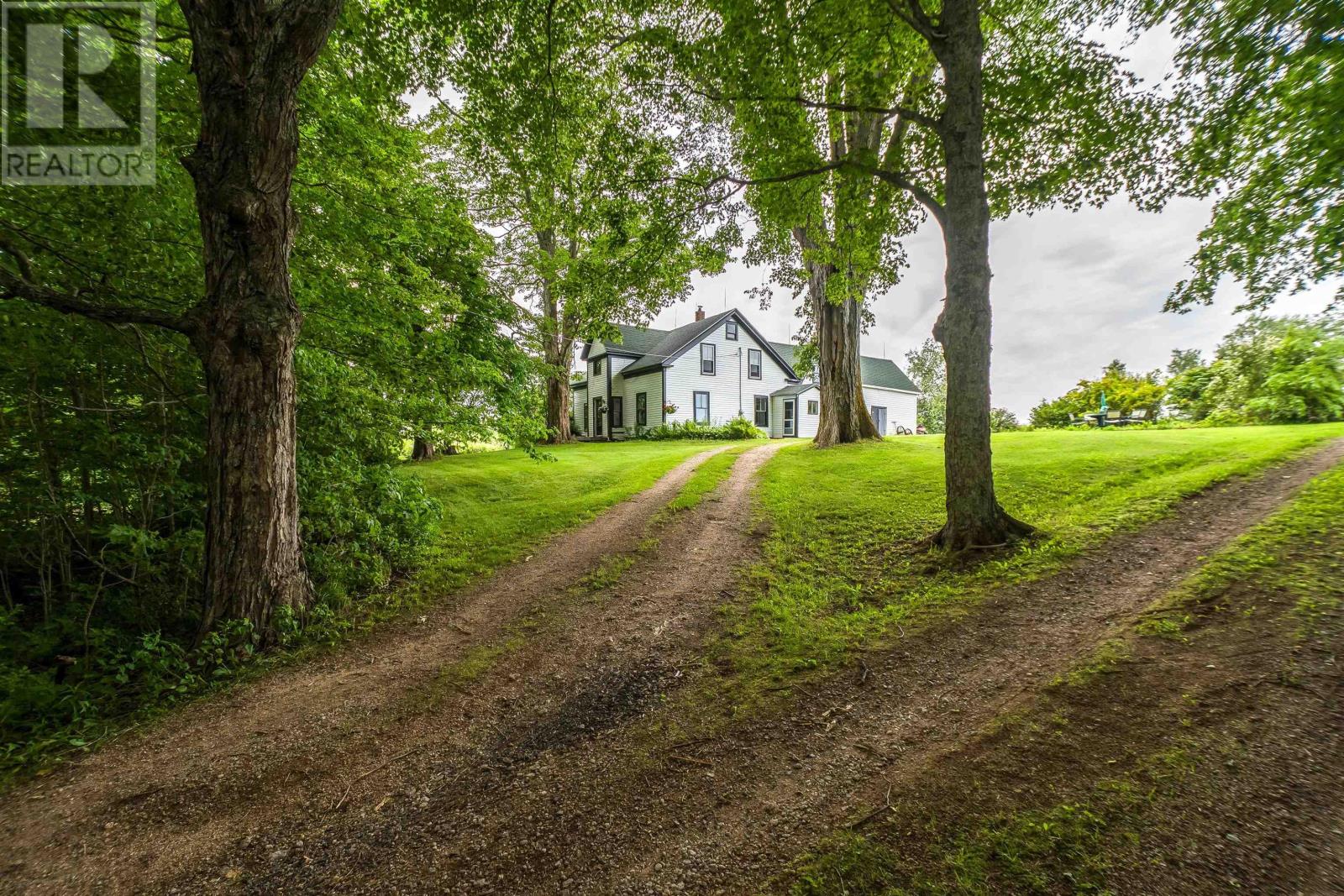 435 Leonard Road