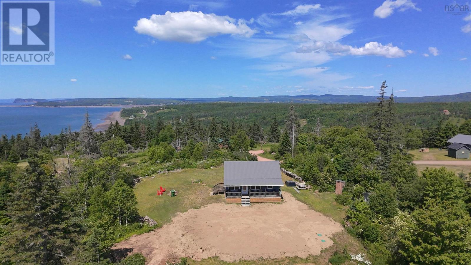 4 Ridgeview Lane Property Photo 2