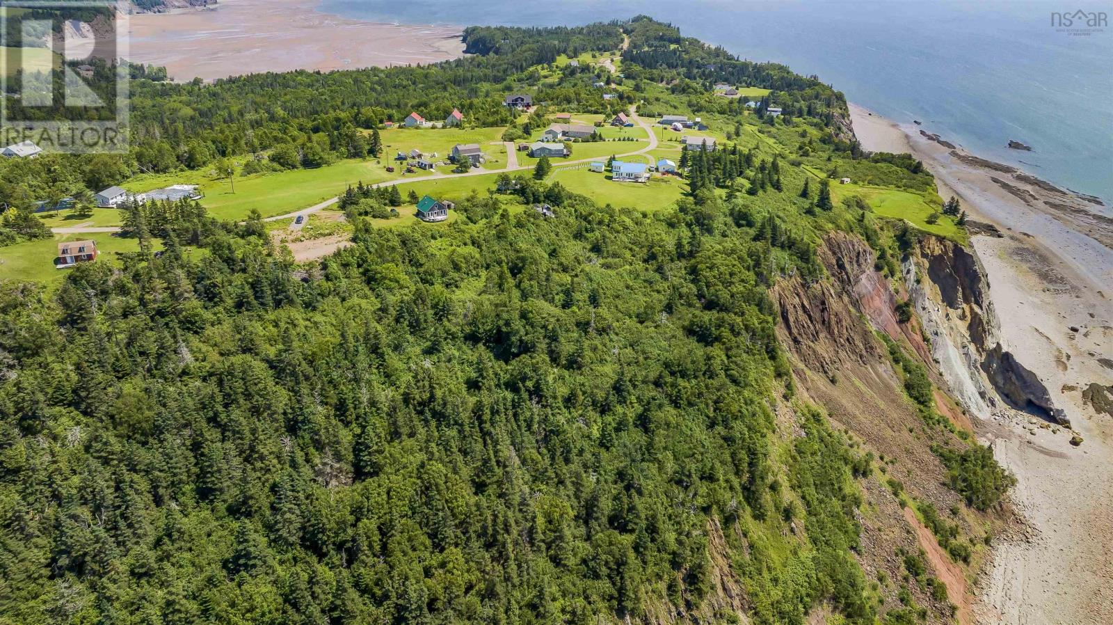 18 Mason Hill Road Property Photo 2