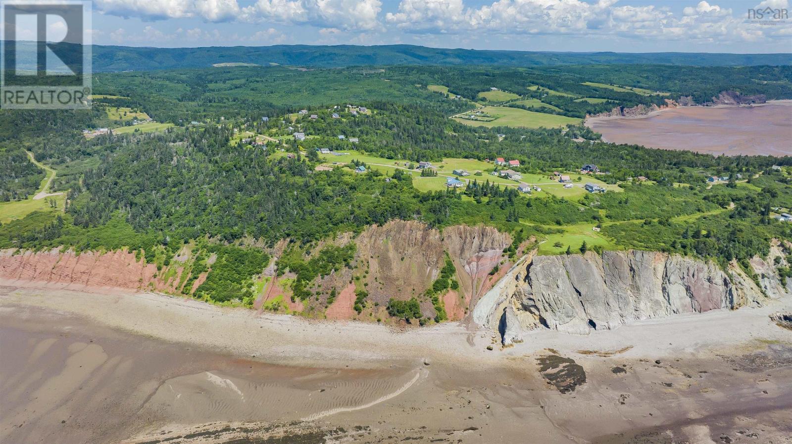 18 Mason Hill Road Property Photo 6