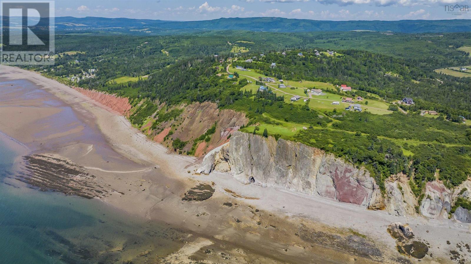 18 Mason Hill Road Property Photo 9