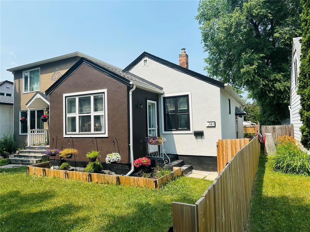 741 Ebby Avenue Property Photo 1