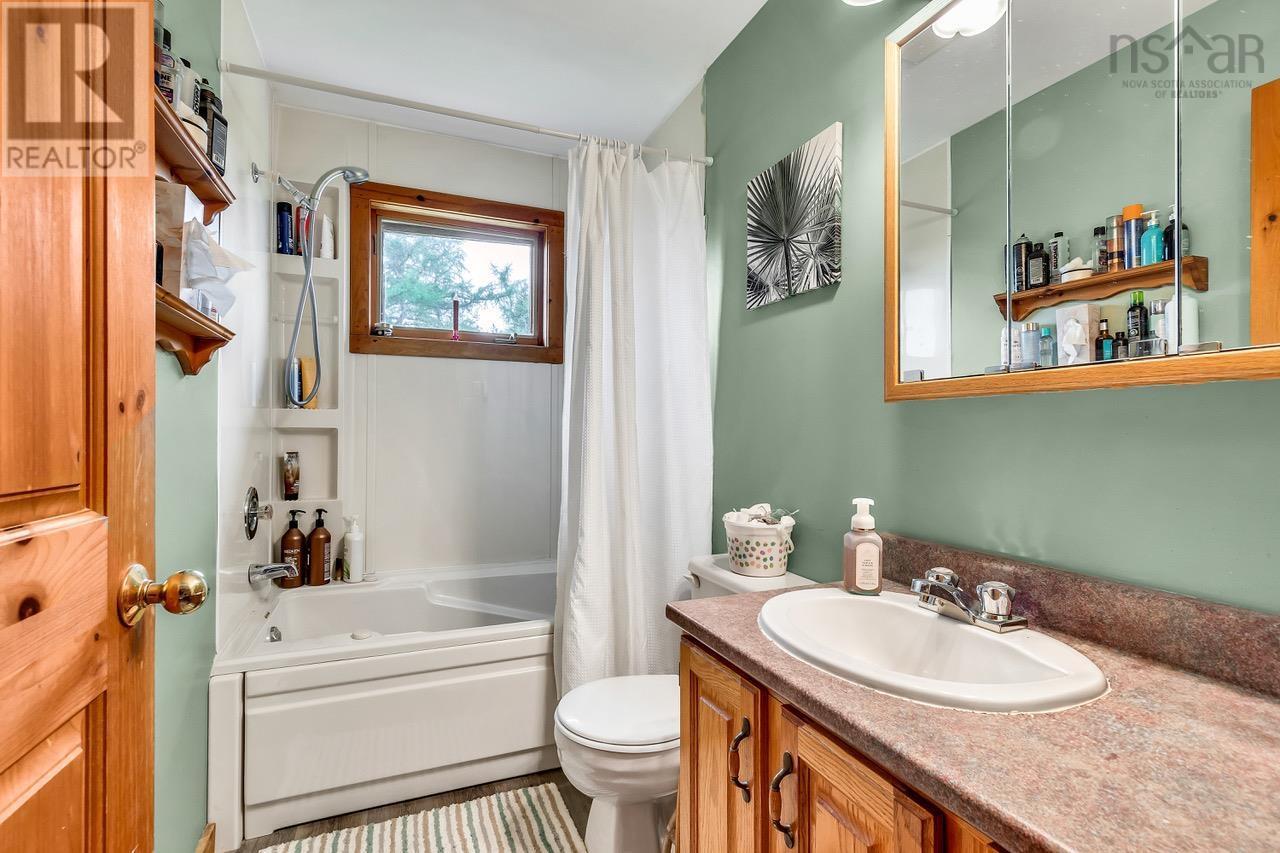 5 Corrie Lane Property Photo 8