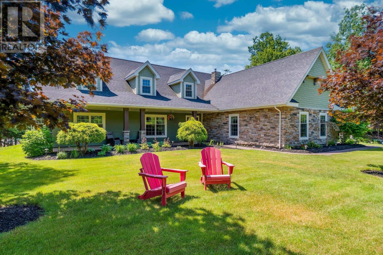 15 Norwood Court Property Photo 2