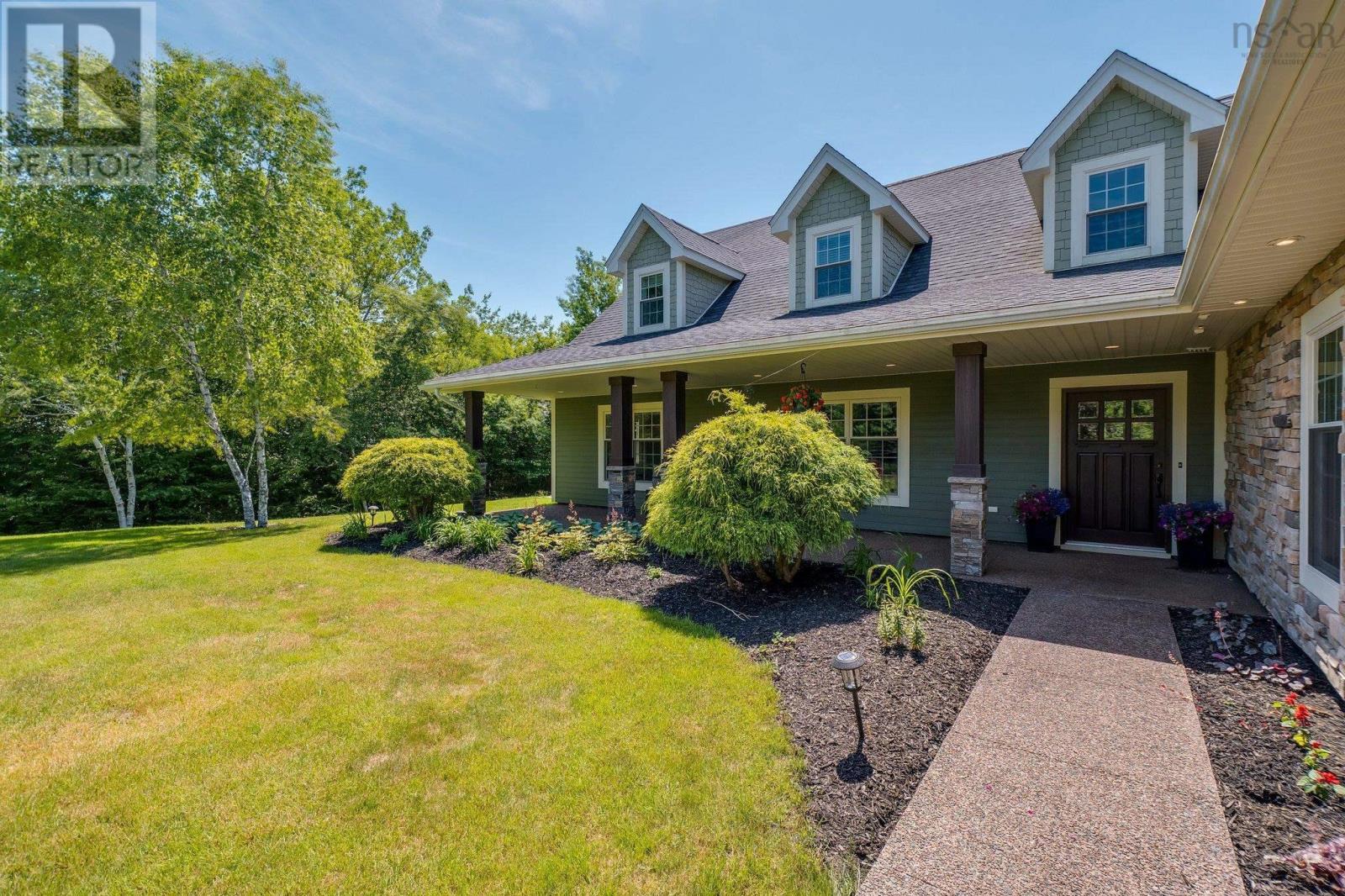 15 Norwood Court Property Photo 7