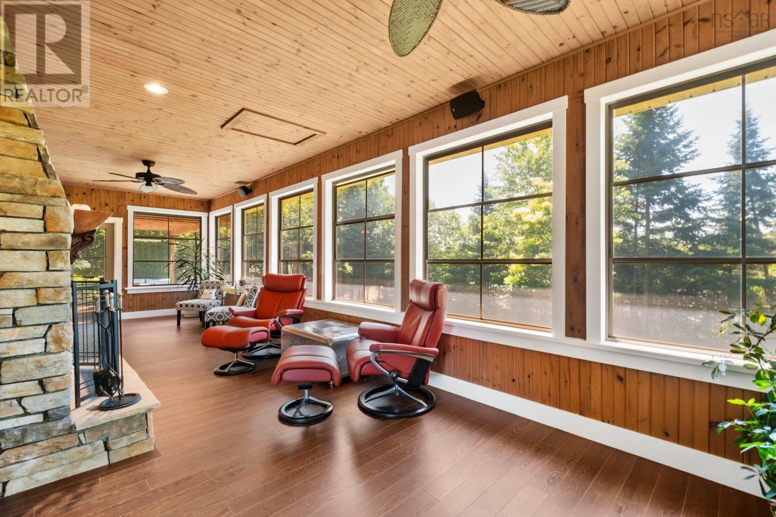 15 Norwood Court Property Photo 23