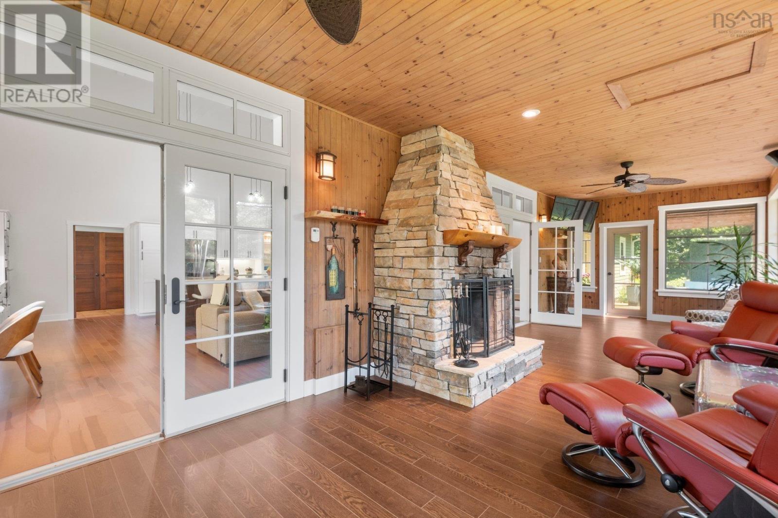 15 Norwood Court Property Photo 24