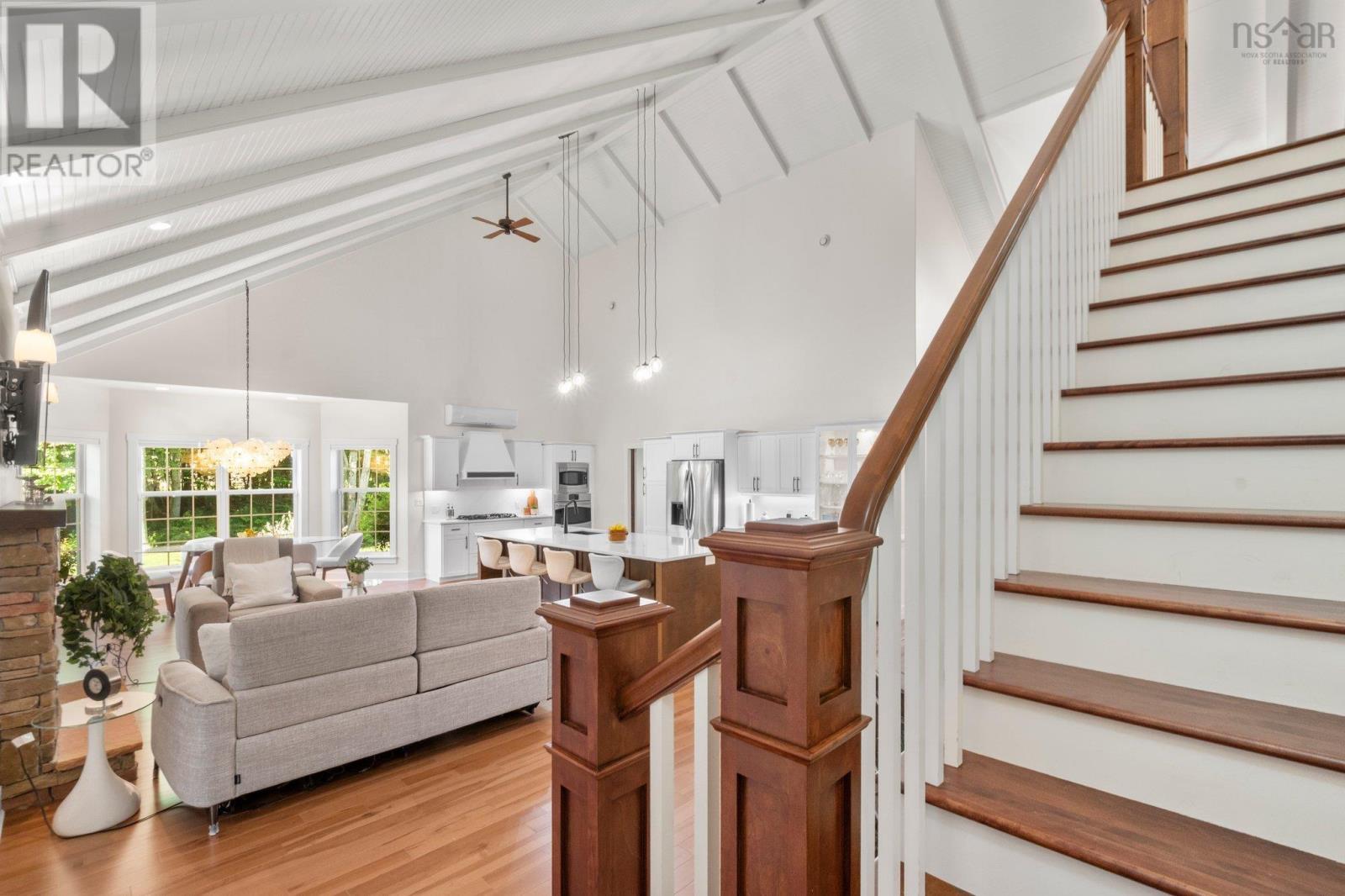 15 Norwood Court Property Photo 38