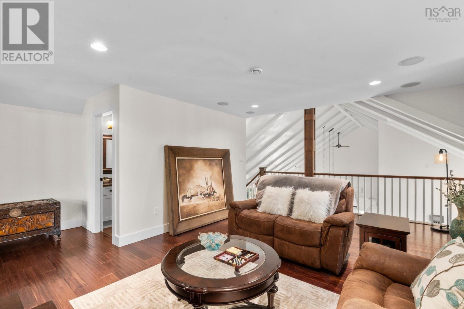 15 Norwood Court Property Photo 39