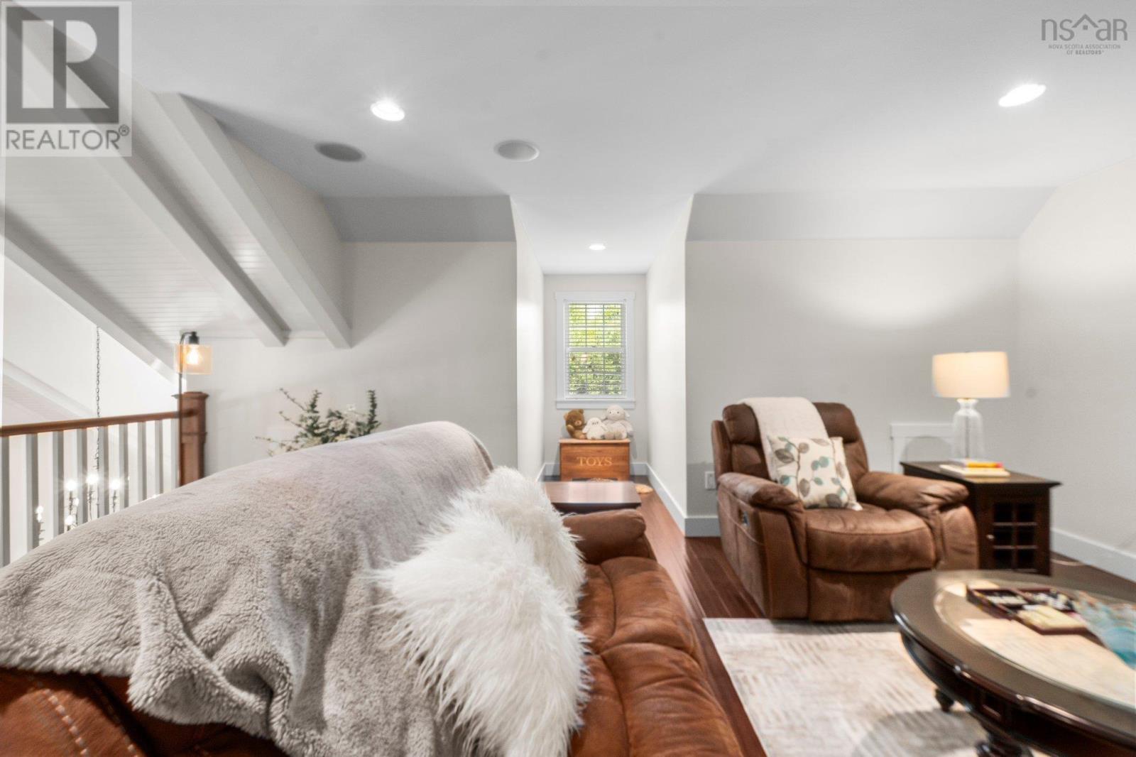 15 Norwood Court Property Photo 40