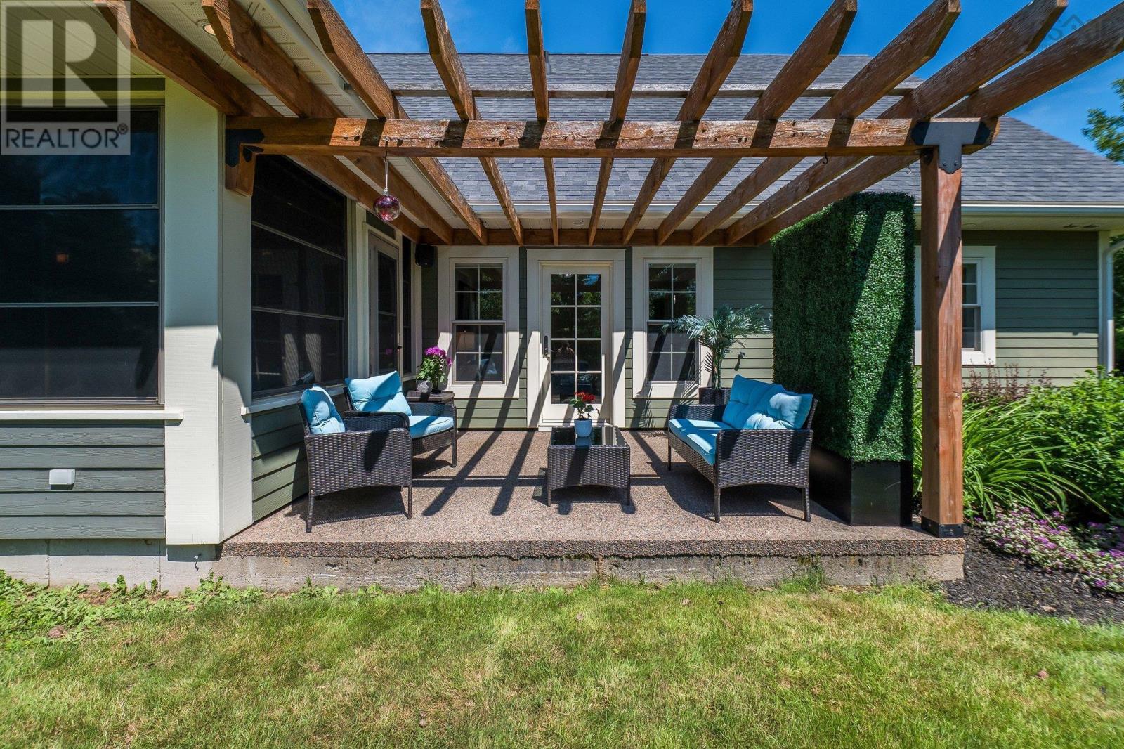 15 Norwood Court Property Photo 44