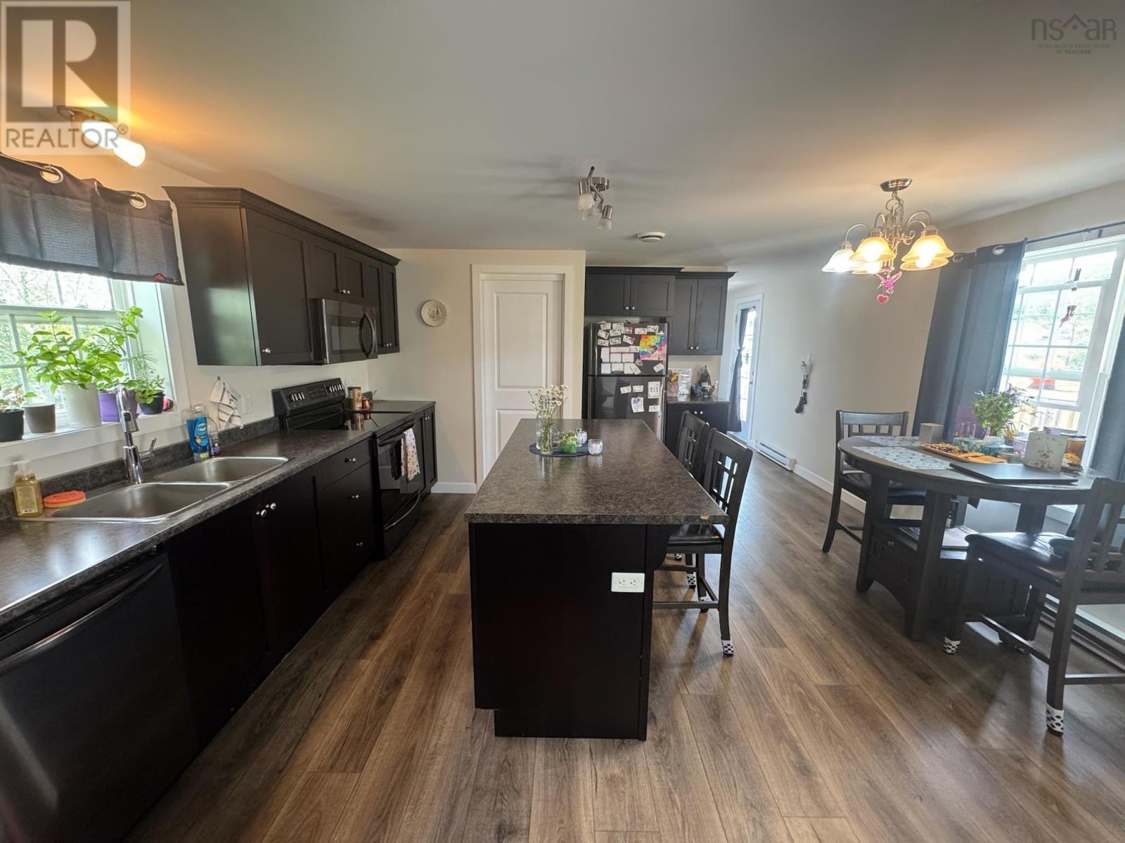 15 Brynlees Lane Property Photo 7