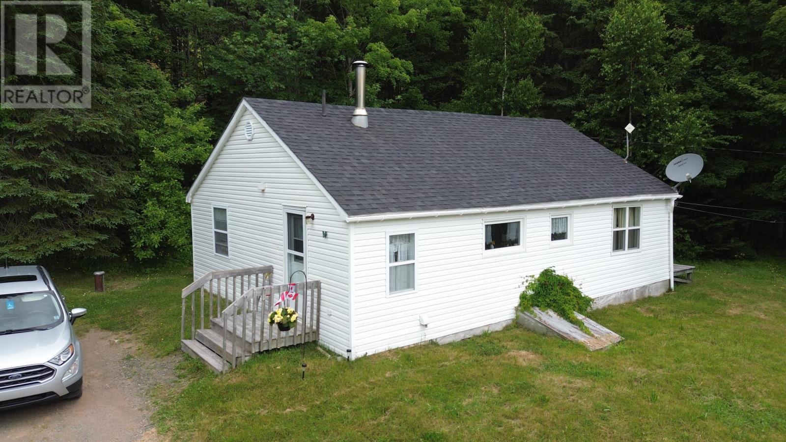 11301 Highway 105 Property Photo 1
