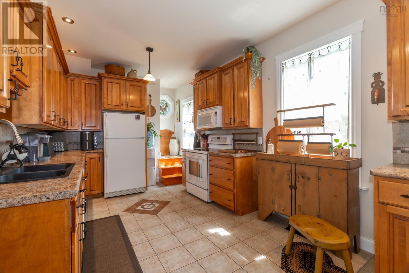 36 Drury Lane Property Photo 11