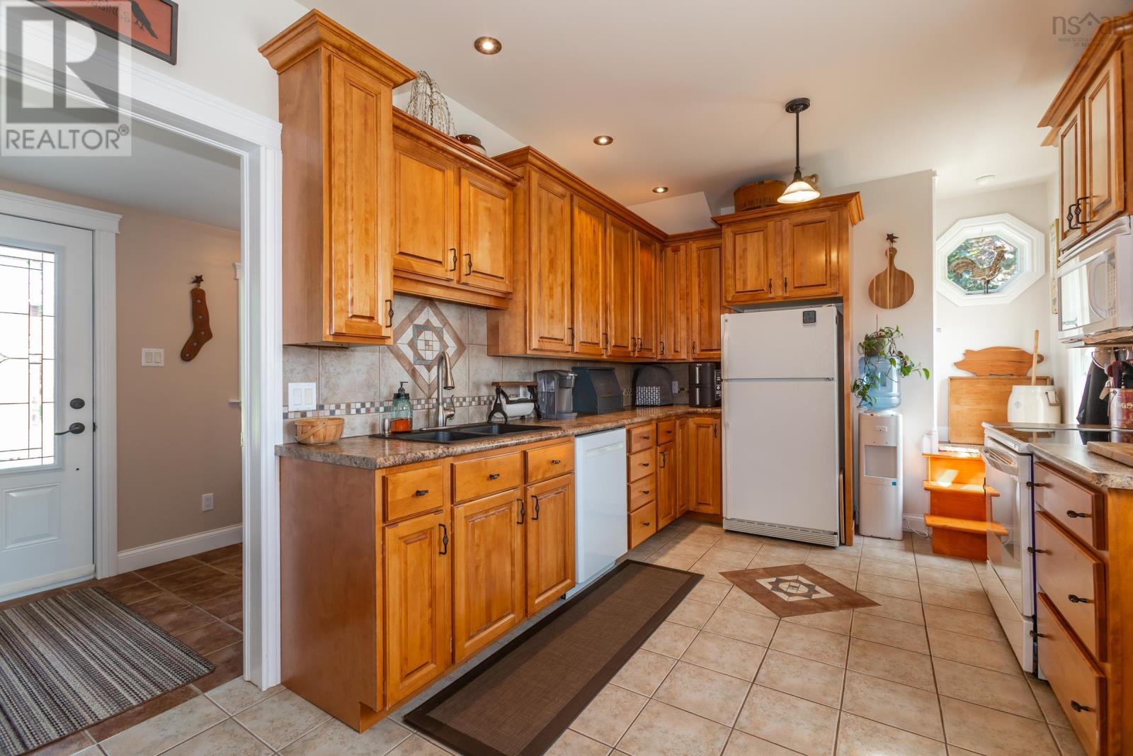36 Drury Lane Property Photo 12