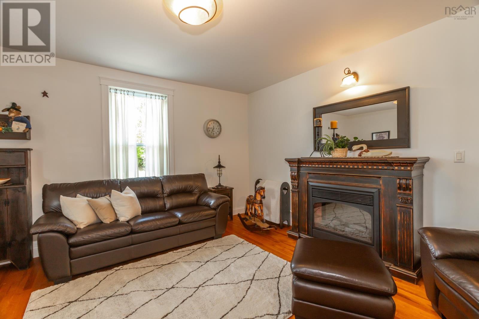36 Drury Lane Property Photo 25
