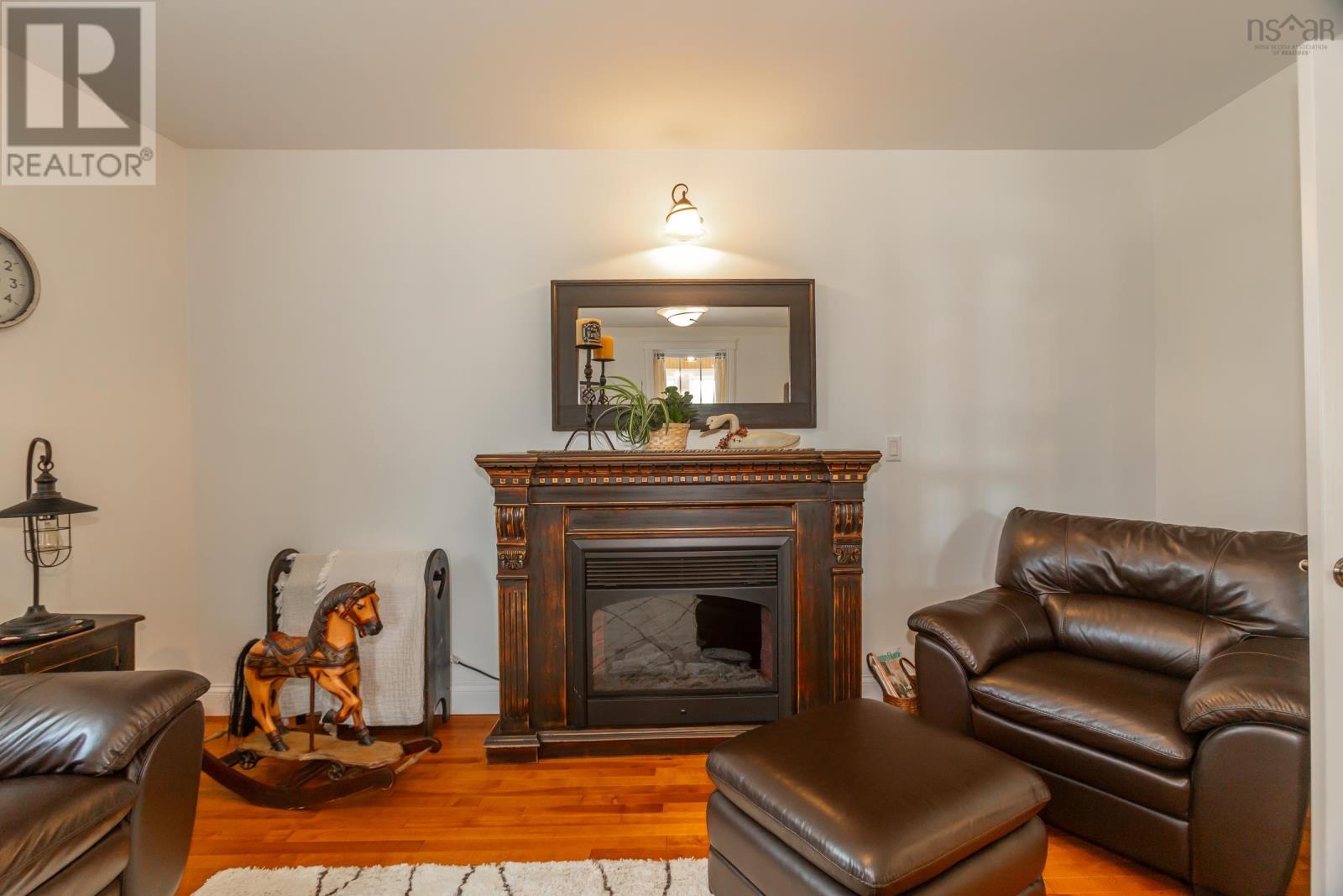 36 Drury Lane Property Photo 26