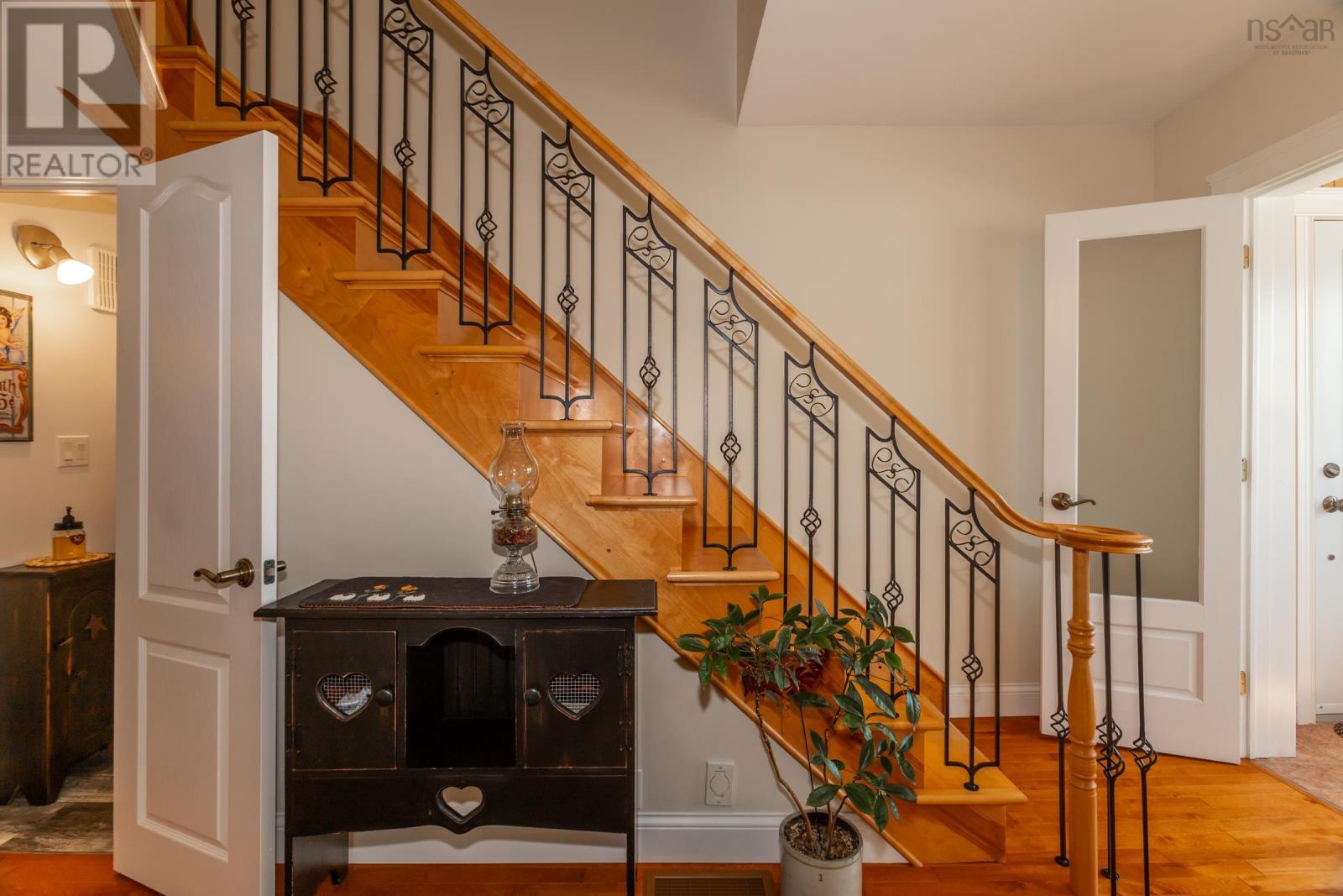 36 Drury Lane Property Photo 28