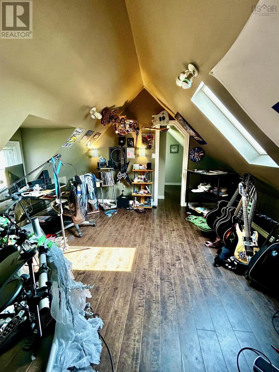 1268 Highway 335 Property Photo 12