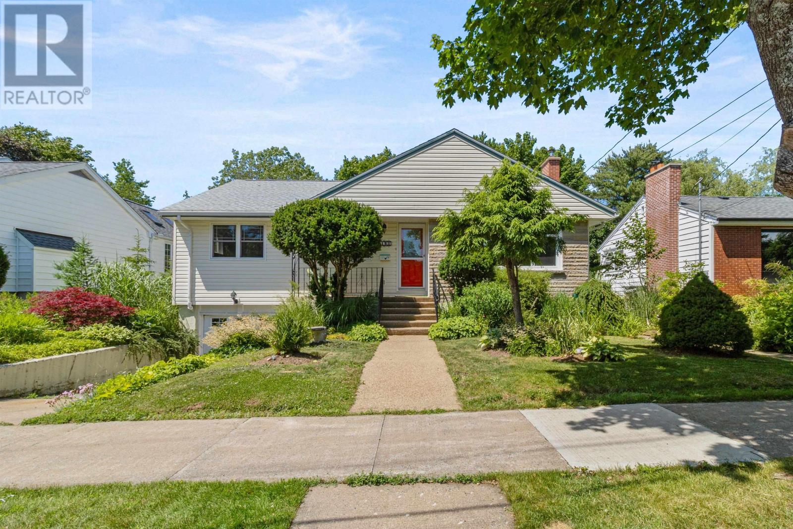 7181 Morningside Drive Property Photo 1