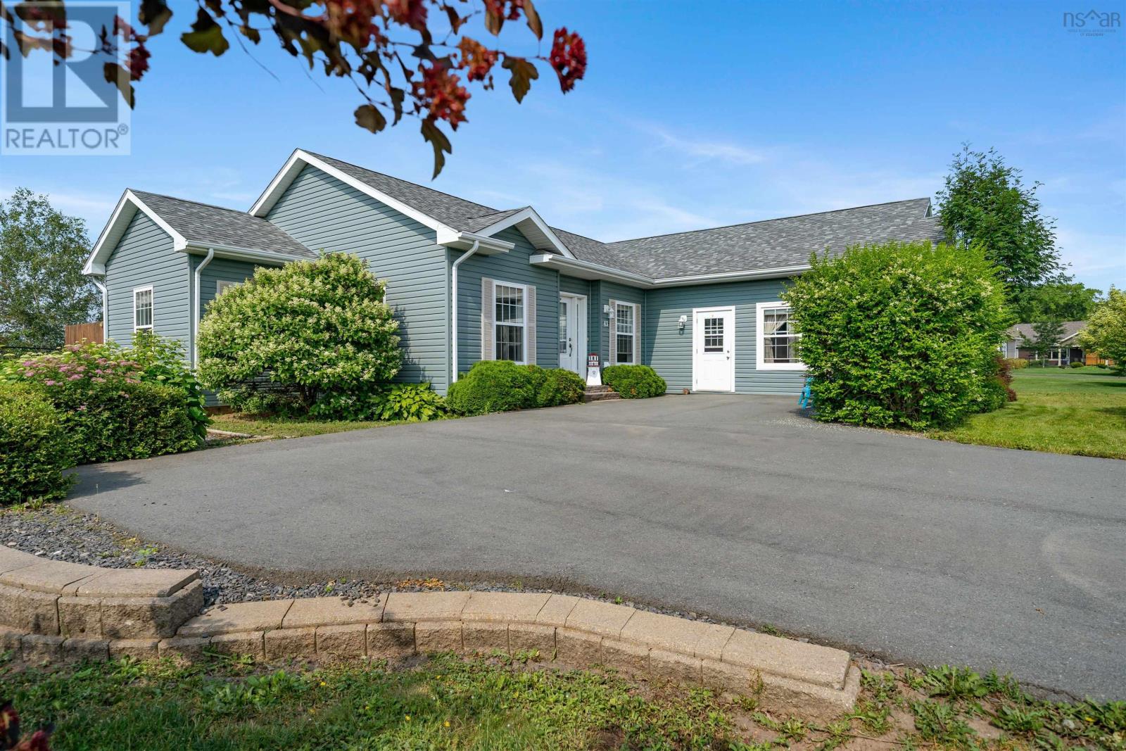 43 Deer Haven Drive Property Photo 1