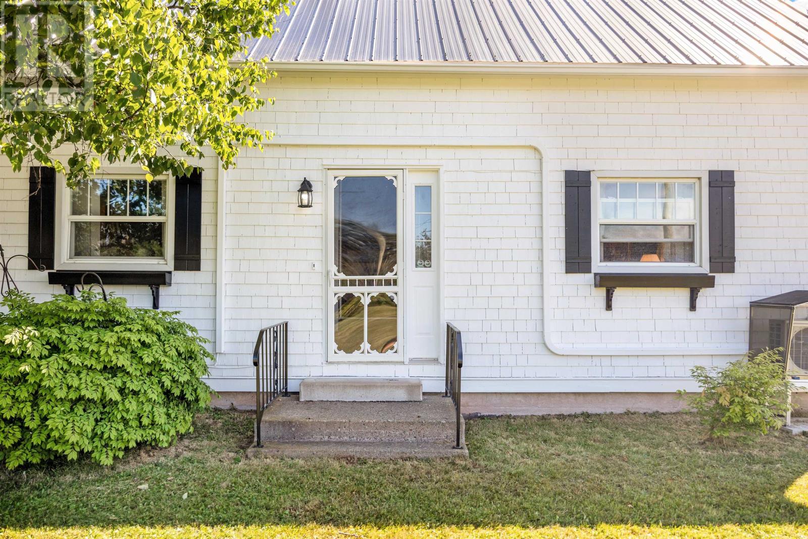 3412 Trans Canada Highway Property Photo 4