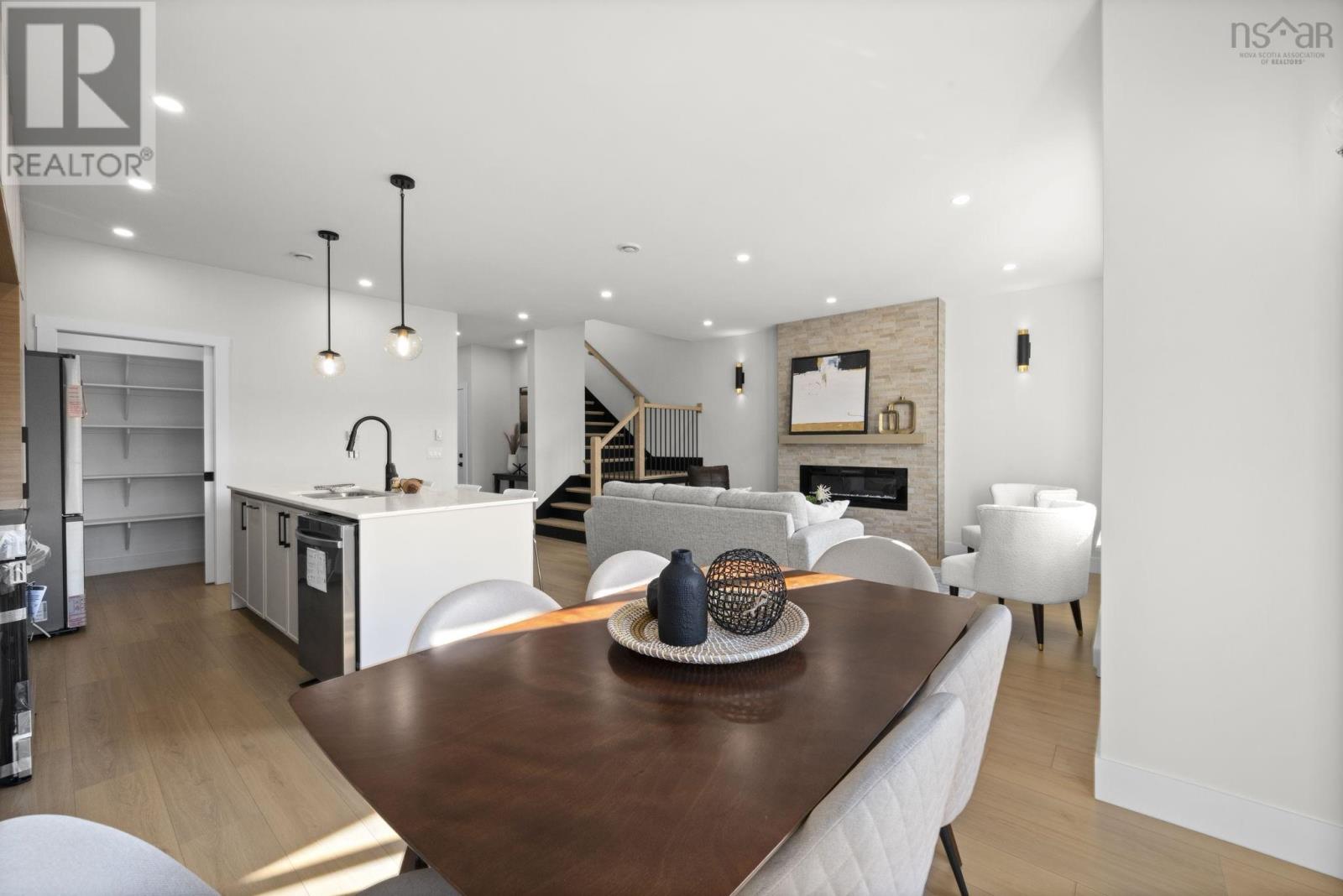 200 Darner Drive Property Photo 7