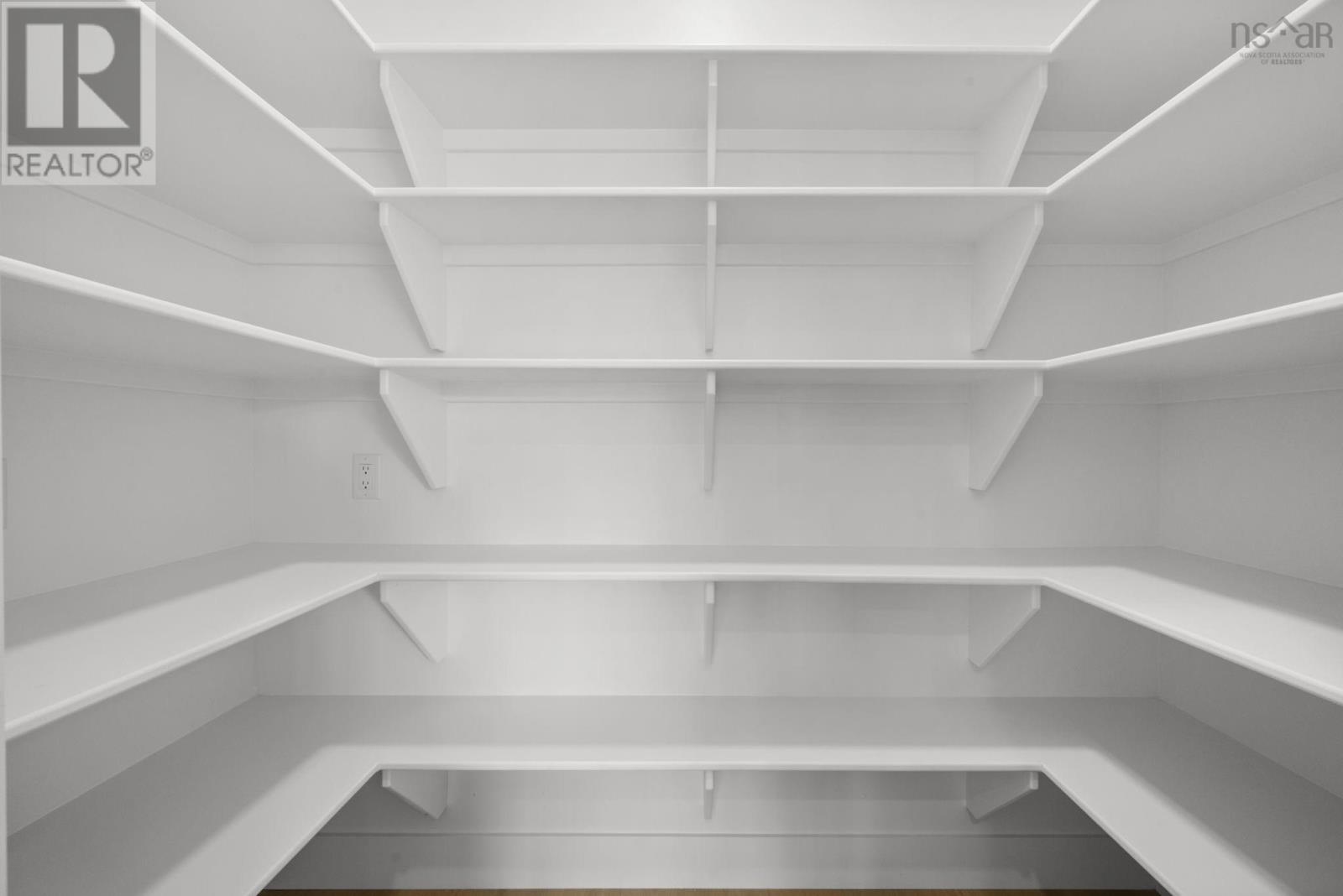 200 Darner Drive Property Photo 12