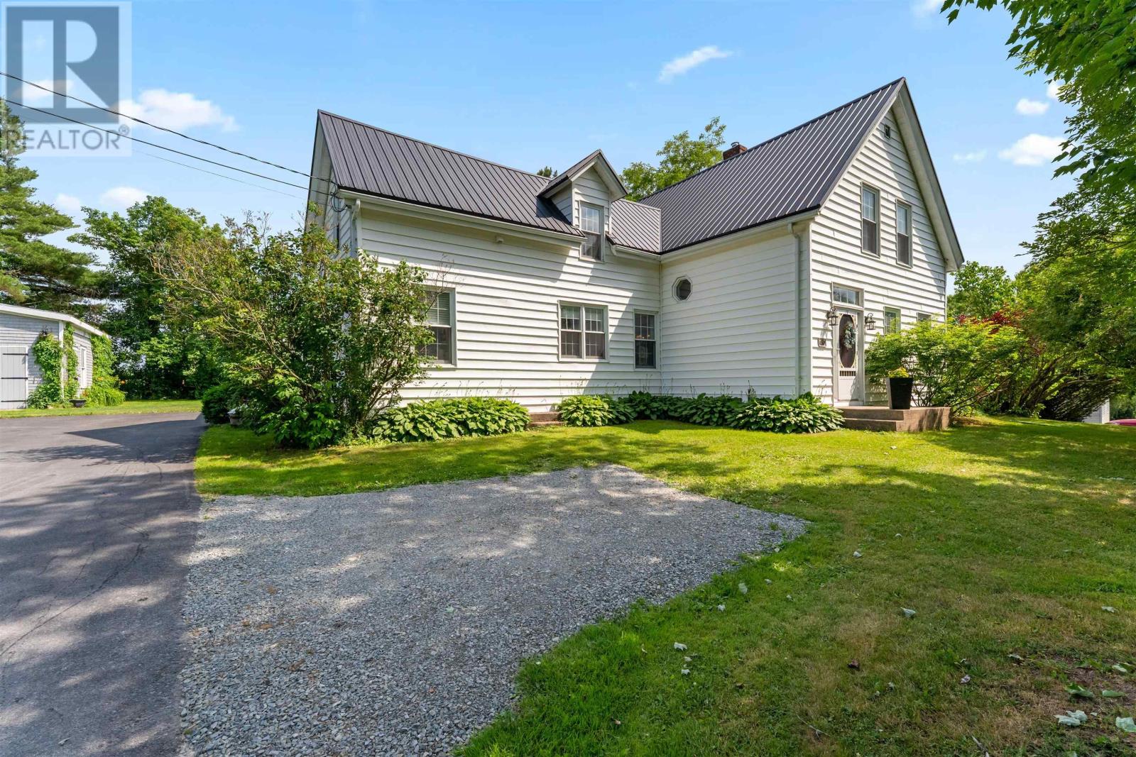 2141 Highway 2 Property Photo 1