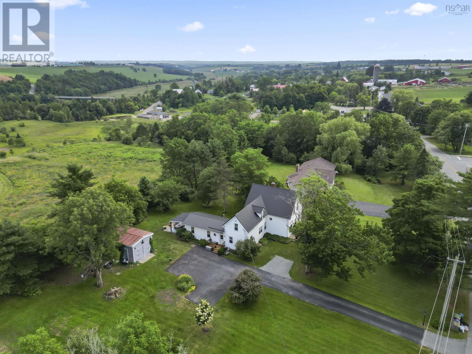 2141 Highway 2 Property Photo 3