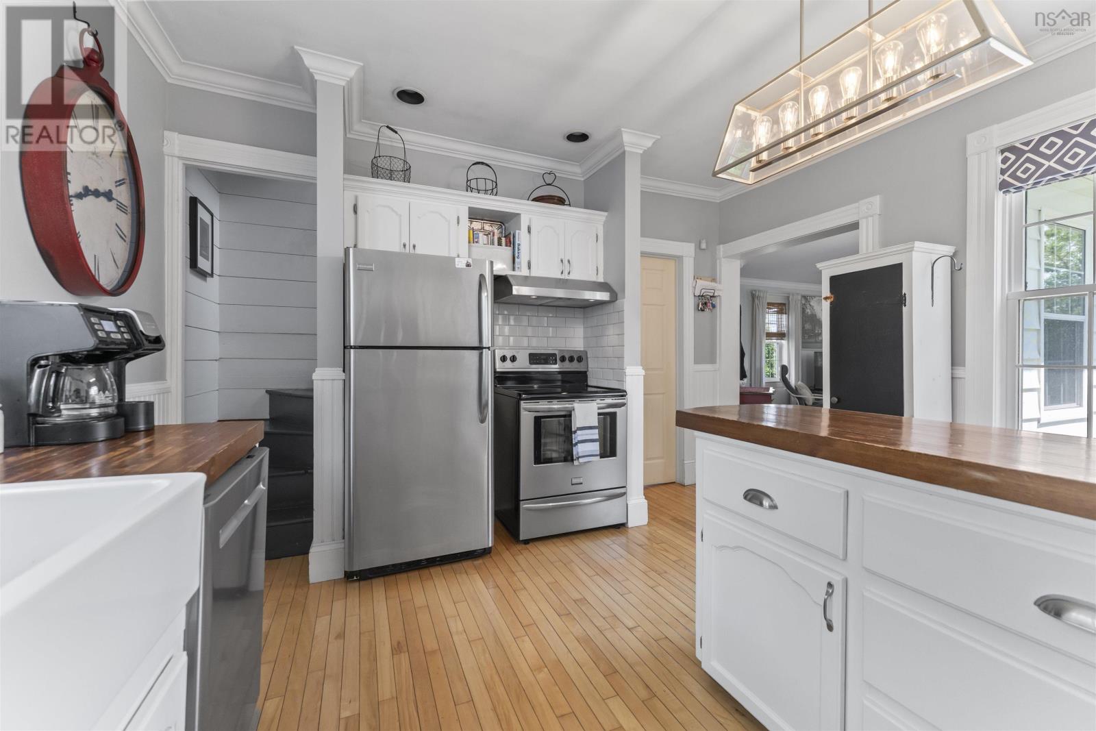 2141 Highway 2 Property Photo 18