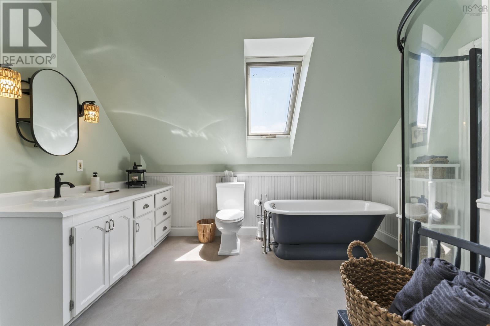 2141 Highway 2 Property Photo 31