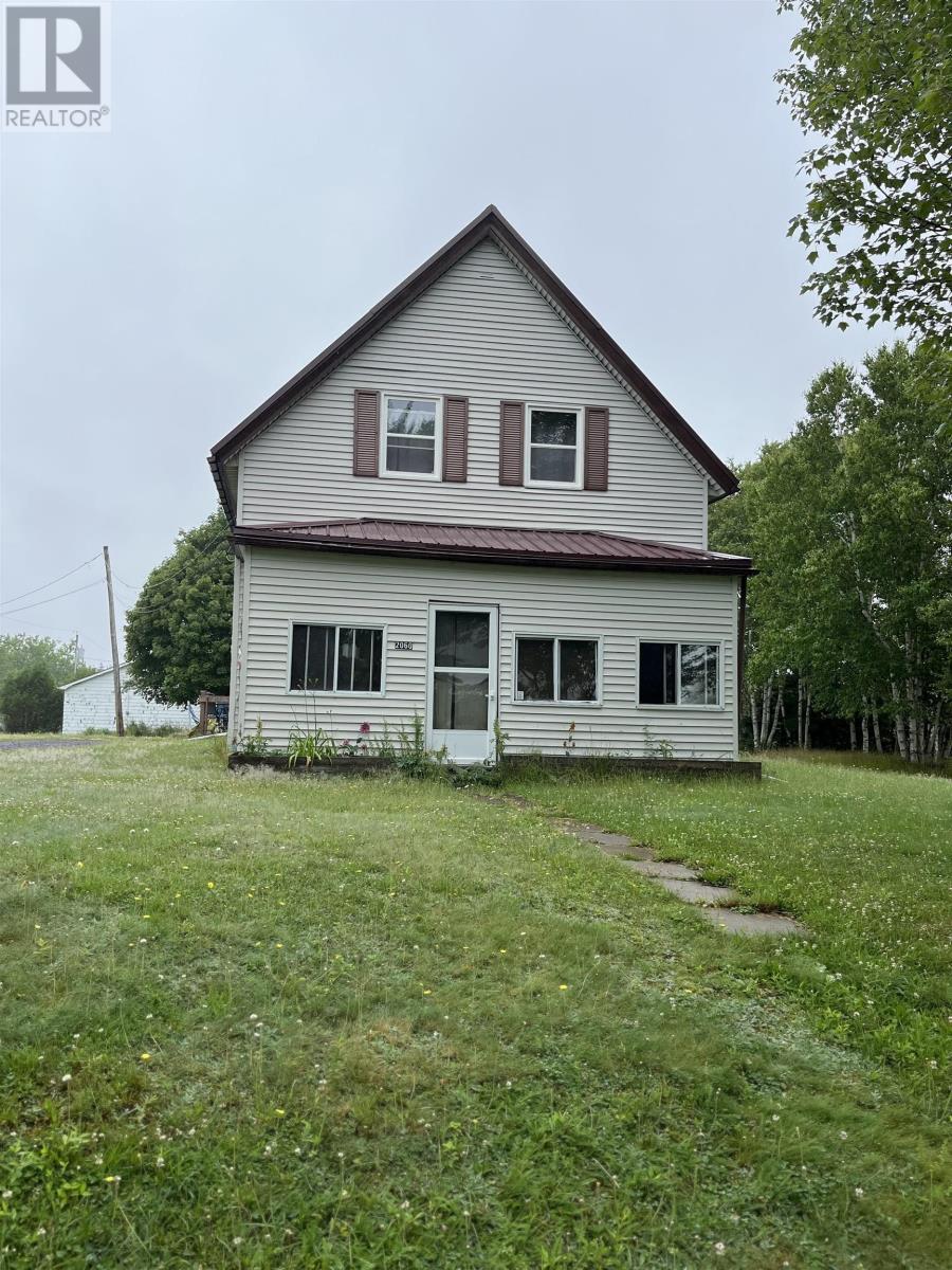 2060 Queen Street Property Photo 2