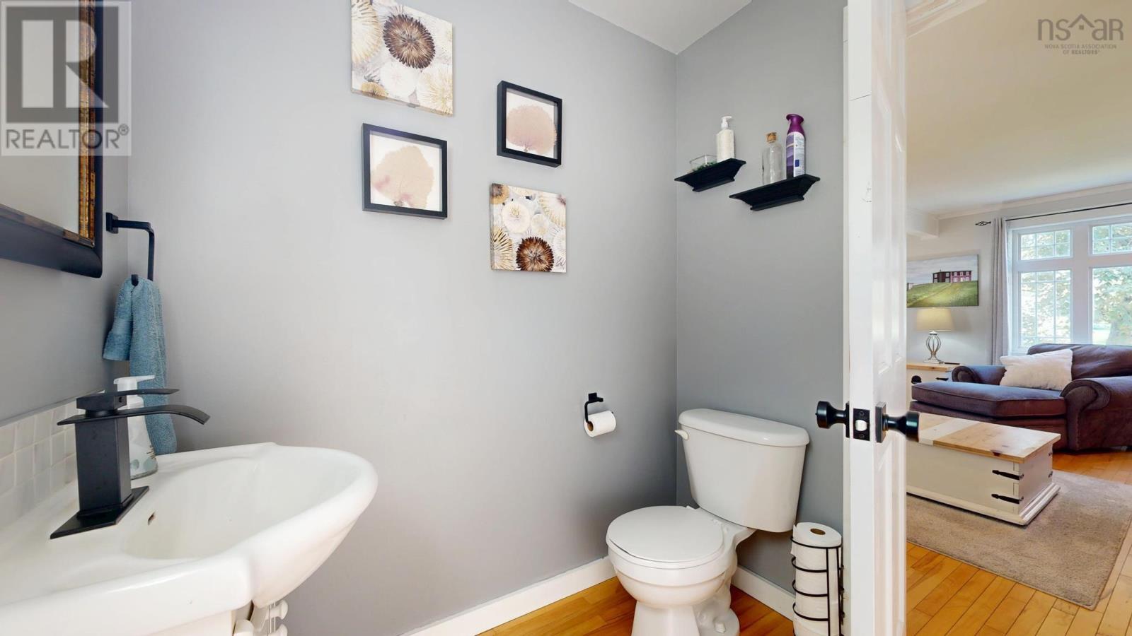 36 North Street Property Photo 13