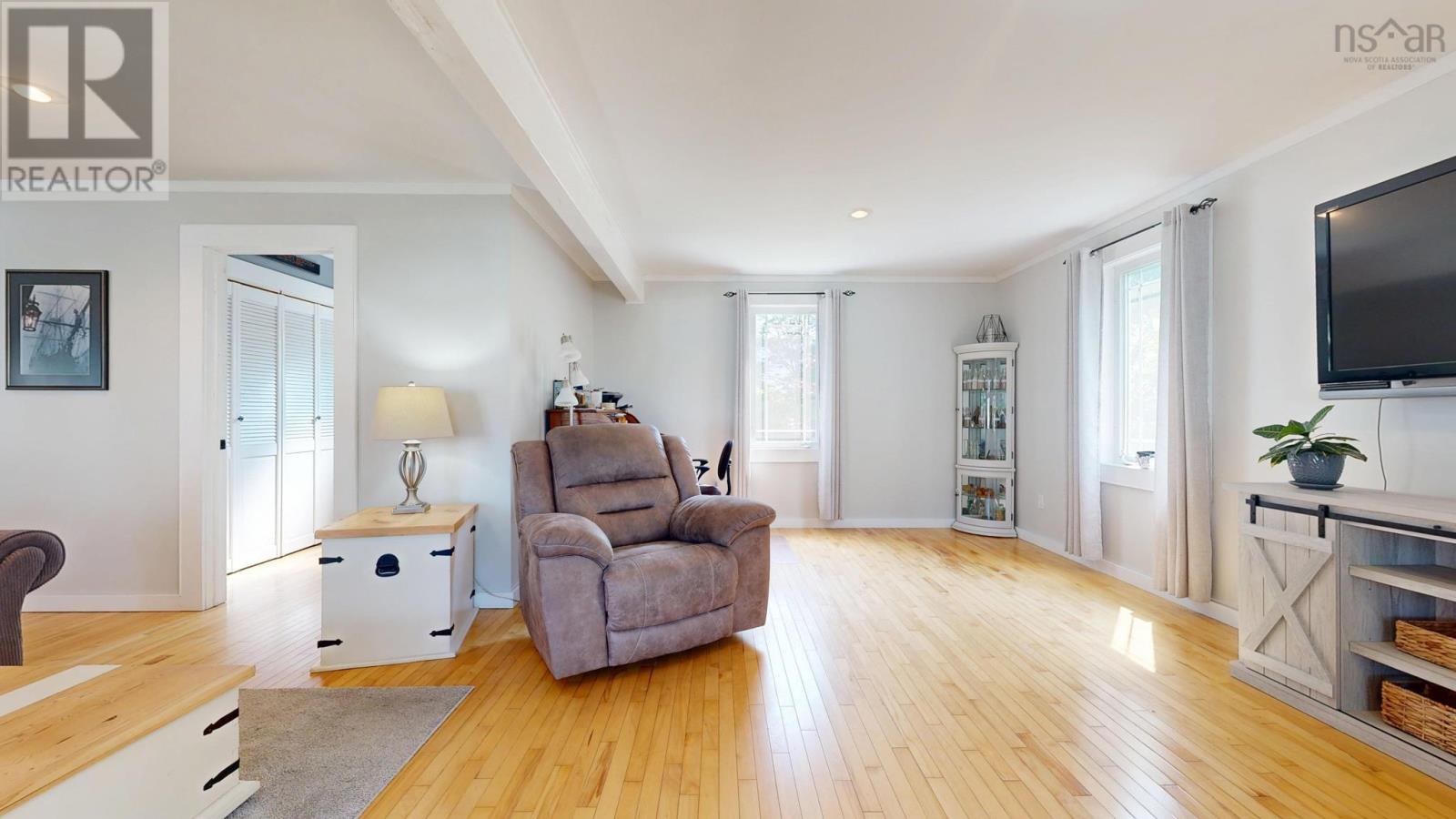 36 North Street Property Photo 16