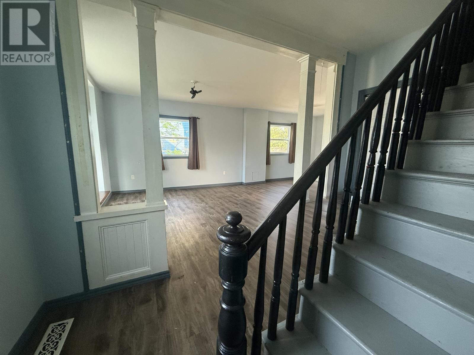 2290 Western Avenue Property Photo 1