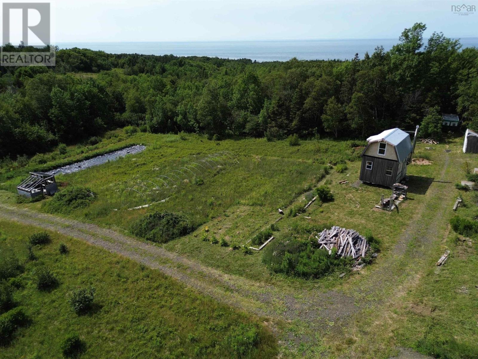 8387 St Croix Cove Road Property Photo 4