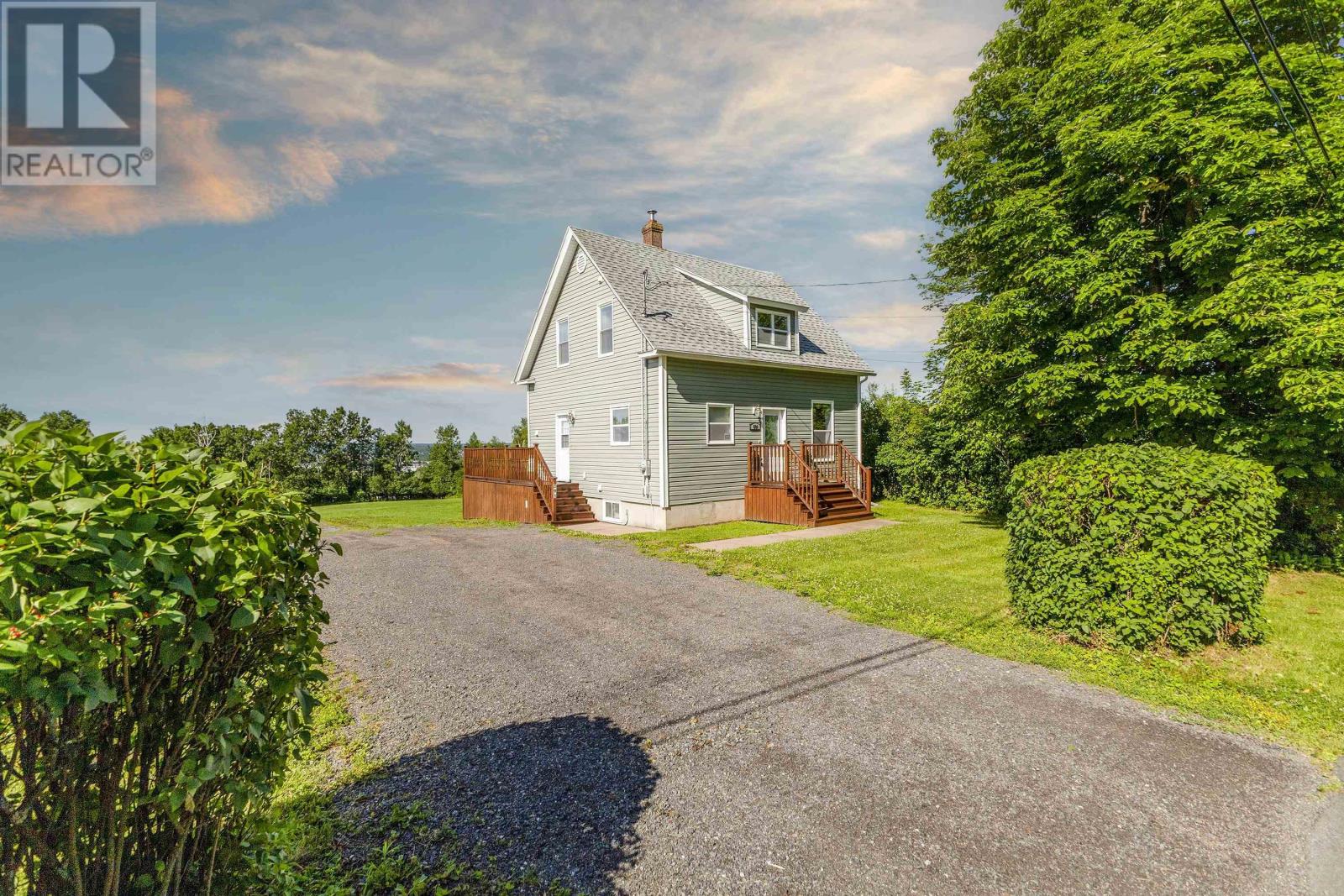 591 Lorne Street Property Photo 1