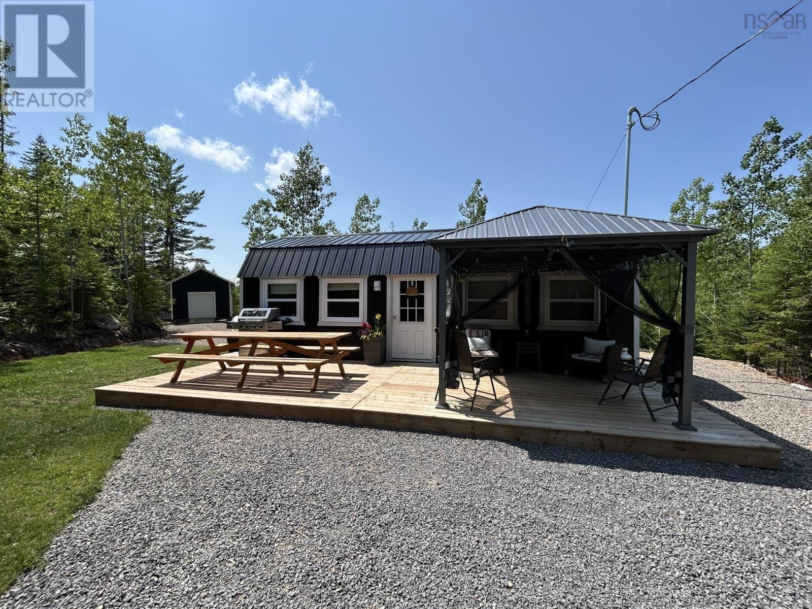 28 Blue Lane Property Photo 4