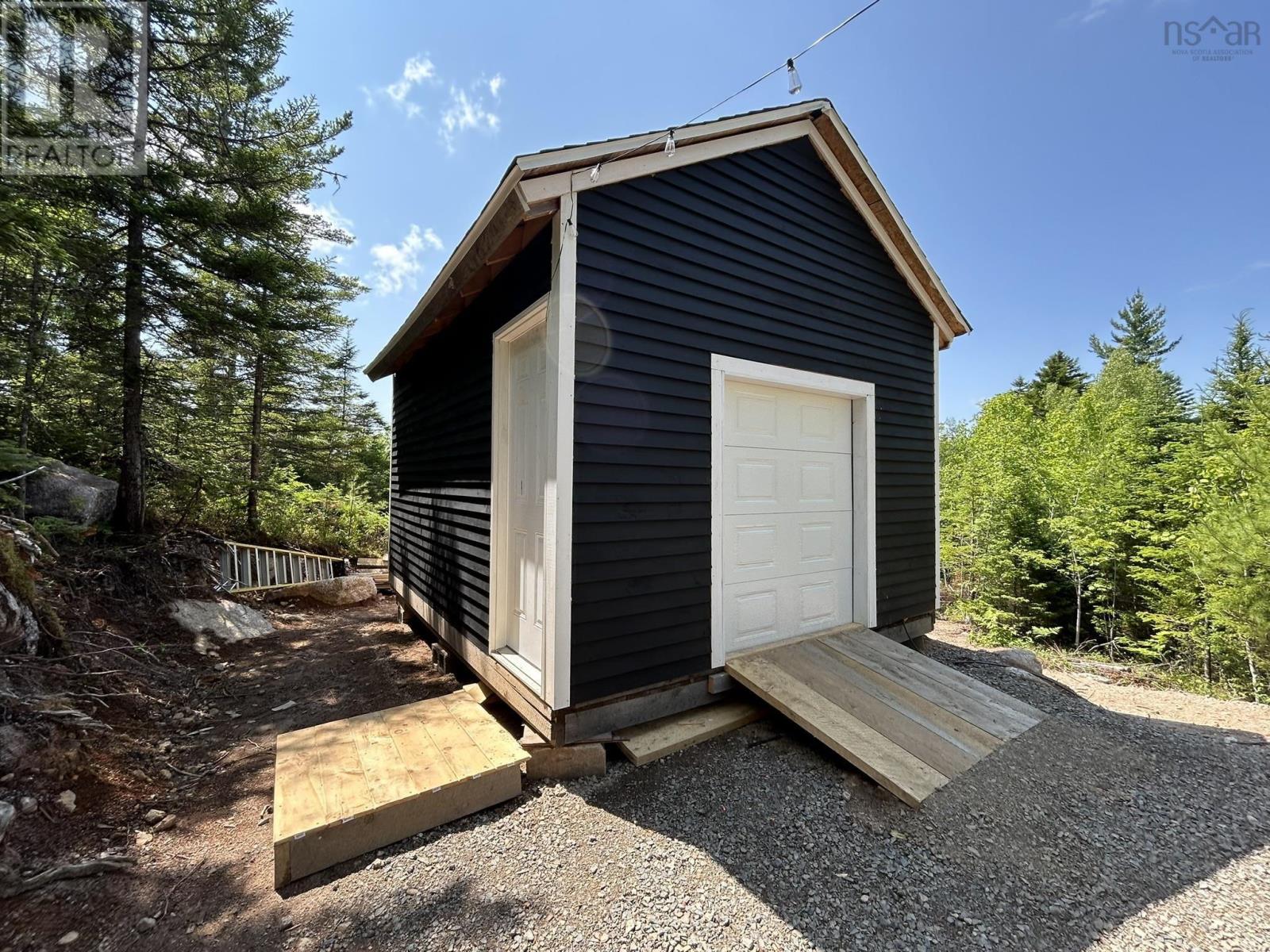 28 Blue Lane Property Photo 8