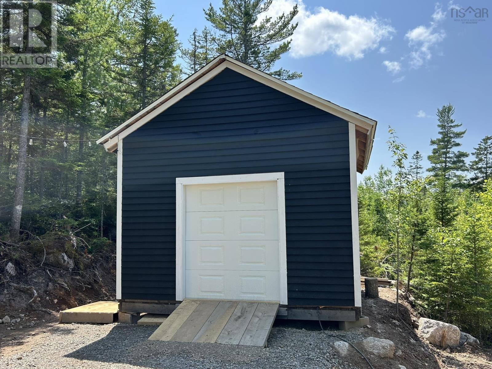 28 Blue Lane Property Photo 9