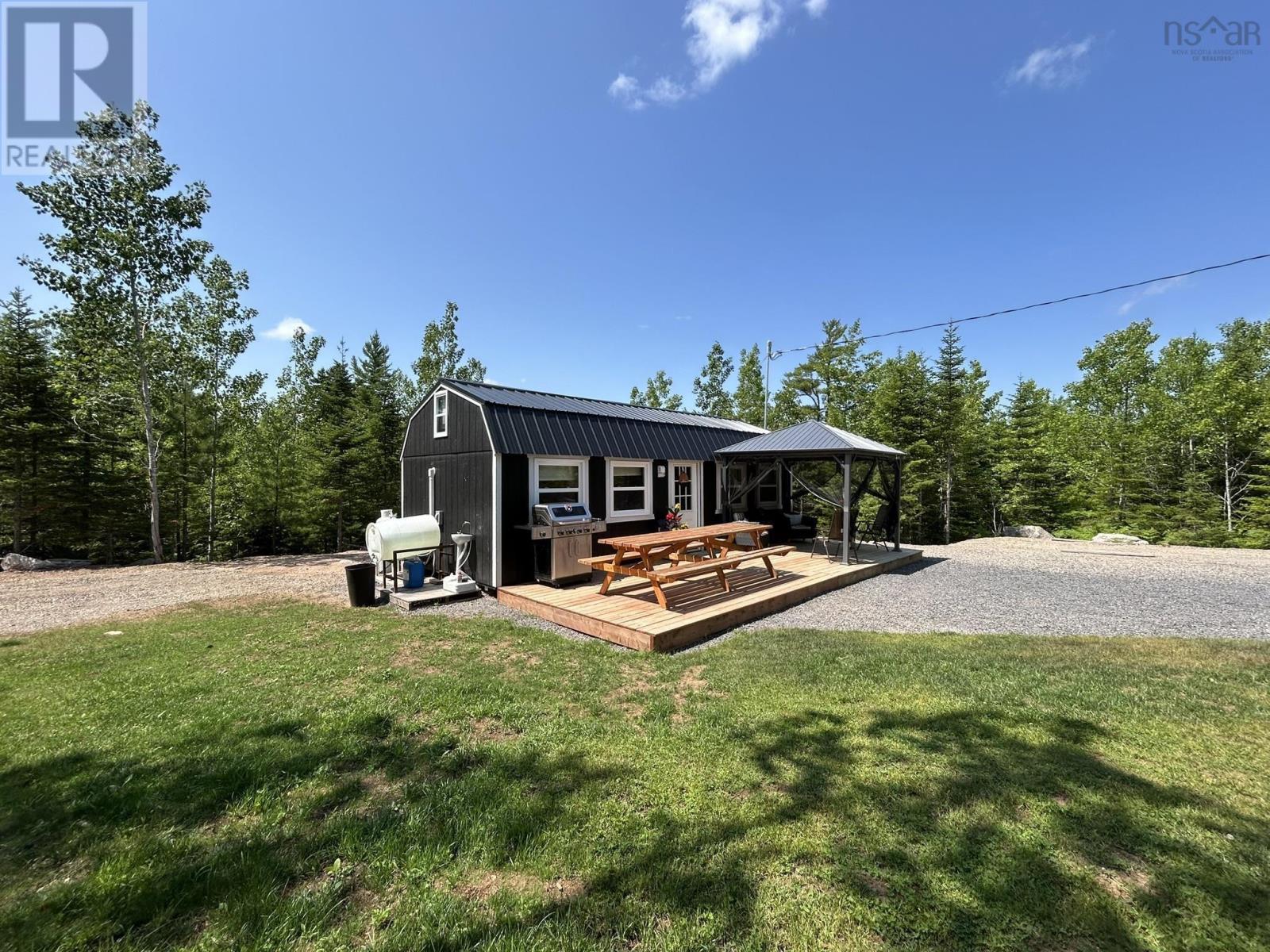 28 Blue Lane Property Photo 12