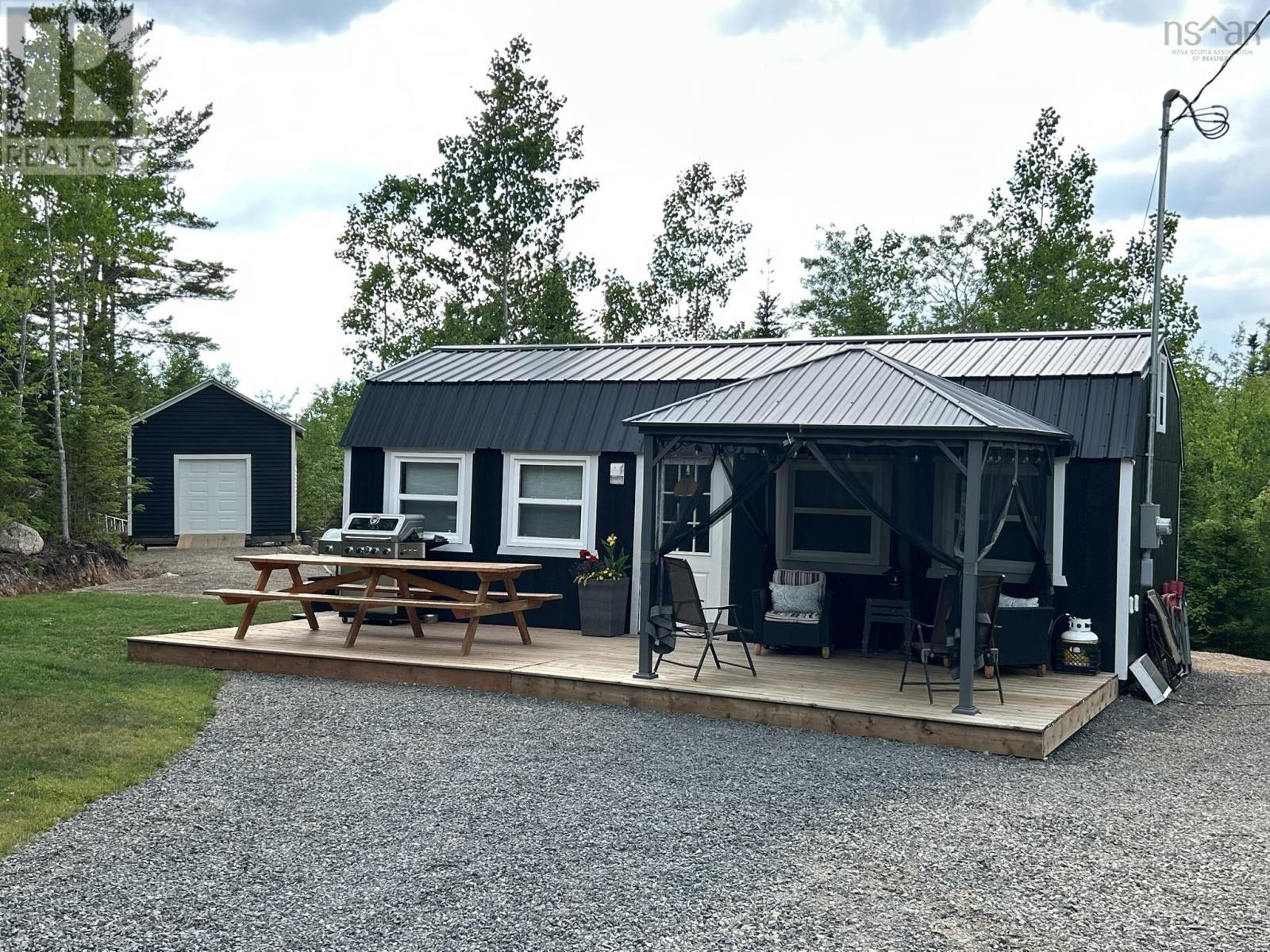 28 Blue Lane Property Photo 15