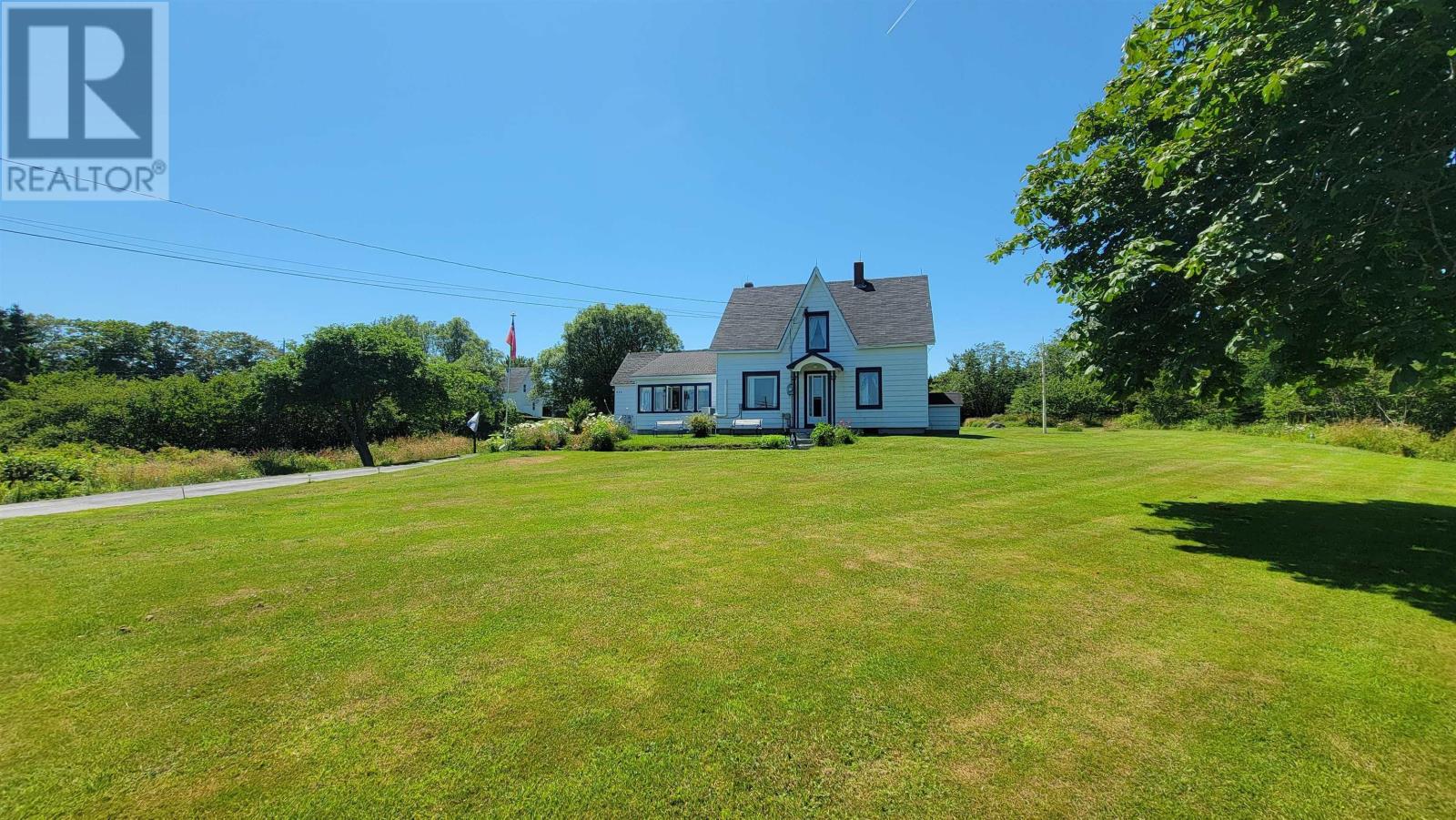 486 335 Highway Property Photo 1