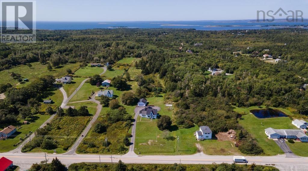 486 335 Highway Property Photo 2