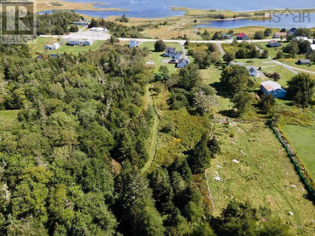 486 335 Highway Property Photo 3